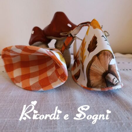 Foglie e Funghi d'Autunno - Coppia di Presine Coniche in Arancione