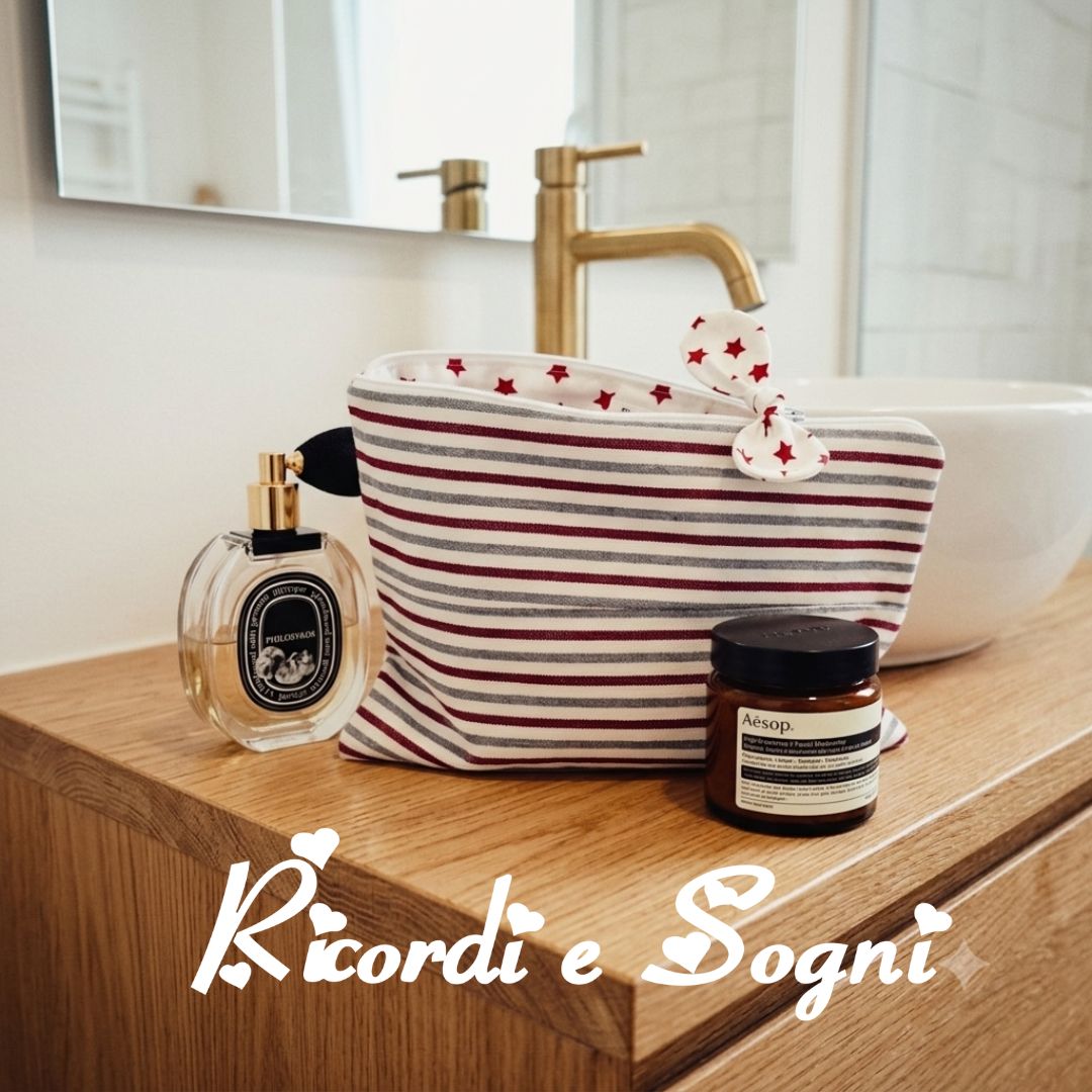 Pochettona a Righe Rosse ed Azzurre
